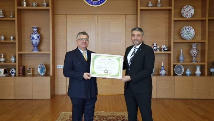 DPÜ Evliya Çelebi Yerleşkesi’ne ’Sıfır atık belgesi yenileme’ başarısı