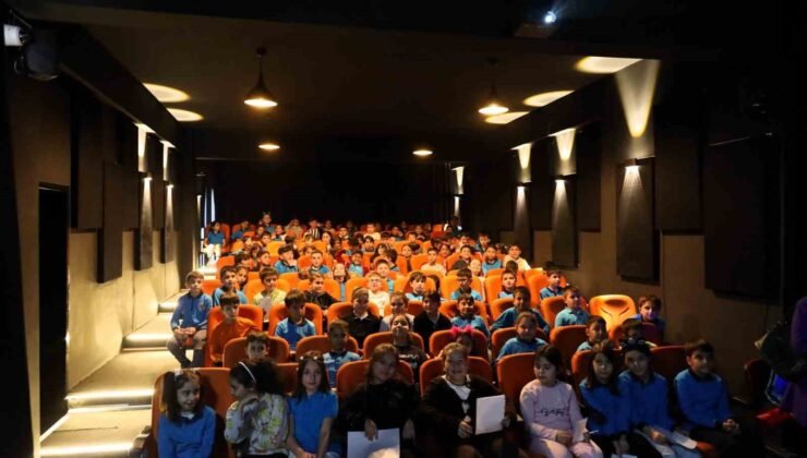 ‘Yerel Yönetimler’ konusu kapsamında Başkan Durgut öğrencilerle buluştu