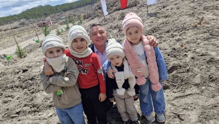 ’Yüz Çocuk Bin Fidan’ adlı ağaç dikme etkinliğinde 1000 fidan dikildi