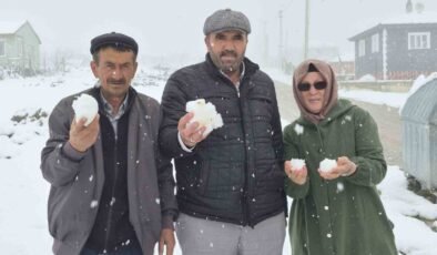 Eskişehir’in yüksek kesimdeki mahallesi kışa geri döndü