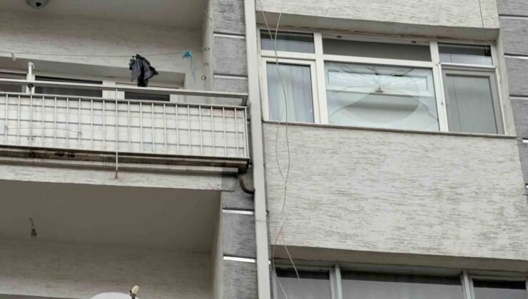 Fırtınada kırılan cam 6’ncı kattan vatandaşın üzerine düştü