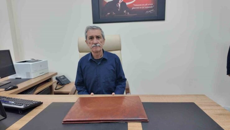 Gediz’de 26 yıldır nüfus müdürlüğü yapan Naci Özdemir emekli oldu