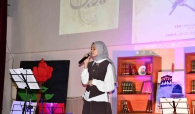 Gençlik Merkezlerinde şiir, ilahi ve anma etkinlikleri