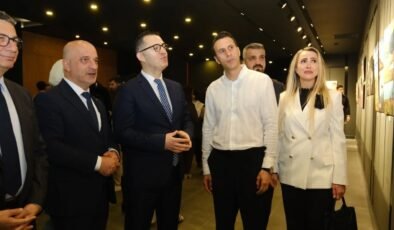 Hadi Mousavi’nin “Geçmişin İzinde: Eskişehir Fotoğraf Sergisi”