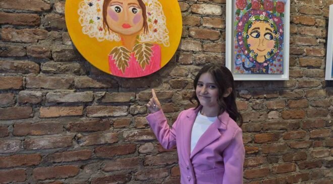 Henüz 9 yaşında ilk kişisel sergisini sanatseverler ile buluşturdu