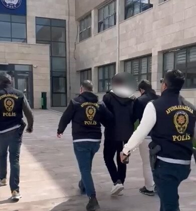 Hırsızlık suçundan 25 yıl hapis cezasıyla aranan şahıs yakalandı