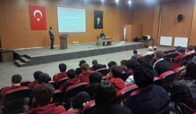 Hisarcık 15 Temmuz Şehitleri Anadolu Lisesi’nde “İklim Değişikliği” Konferansı