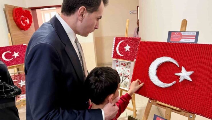 Hisarcık’ta bayrak tasarım sergisi açıldı