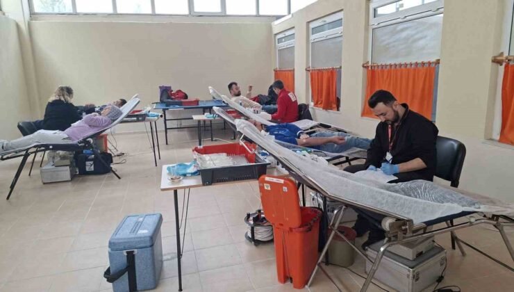 Hisarcık’ta kan bağışı kampanyasına velilerden yoğun destek