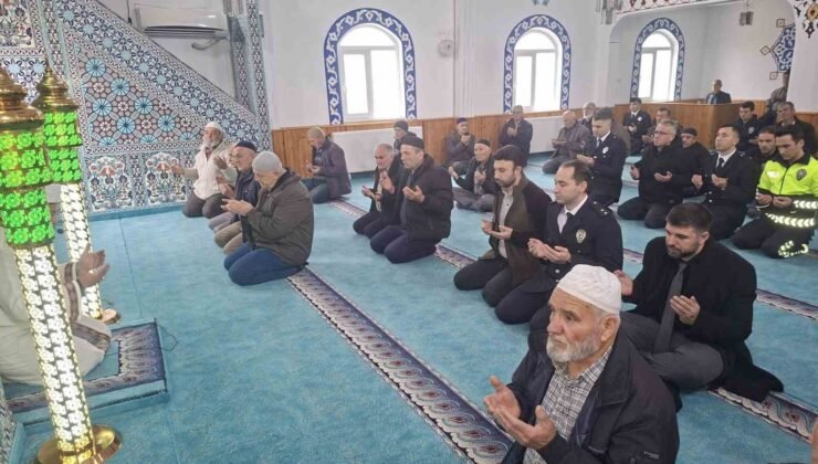 Hisarcık’ta şehit polisler için mevlit okutuldu