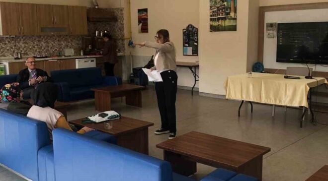 Huzurevi sakinlerine “Dijital Okuryazarlık” eğitimi verildi