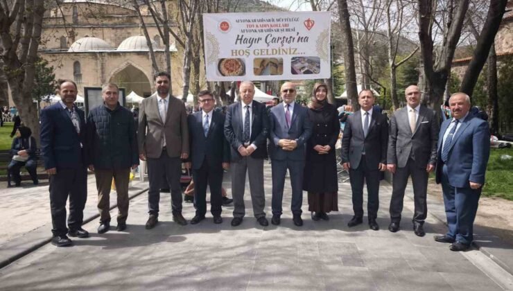 İhtiyaç sahibi gençlerin evlilik masrafları için hayır çarşısı yapıldı
