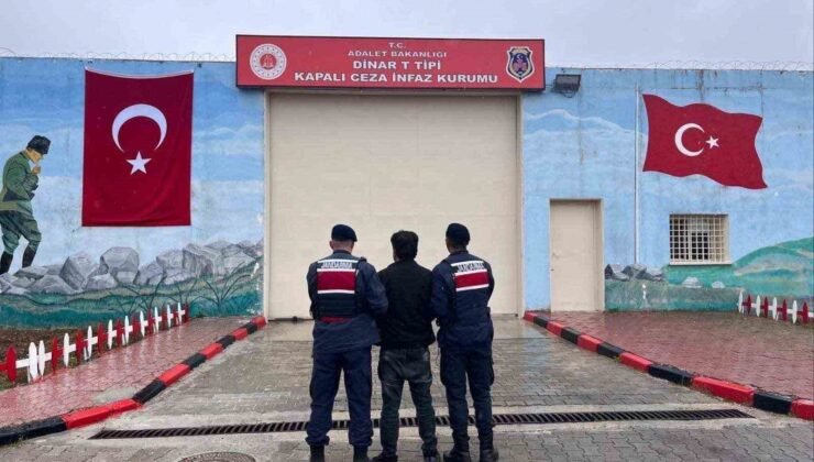 Jandarma farklı suçlardan aranan 34 kişiyi yakaladı