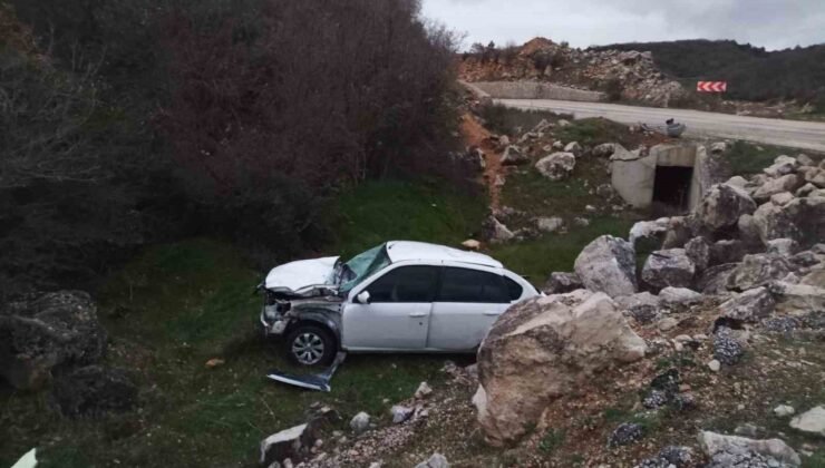 Kontrolden çıkan otomobil şarampole uçtu, sürücüsü yaralandı