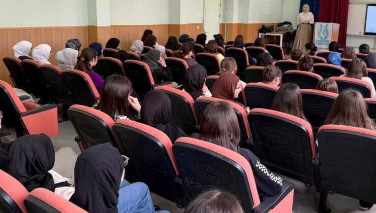 Kütahya Akşemsettin Kız AİHL’de motivasyon programı