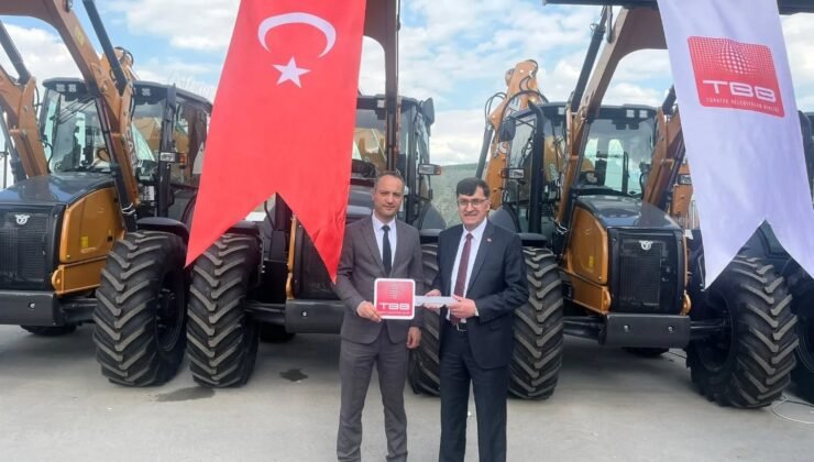 Kütahya Belediyesi’ne TBB’den araç desteği