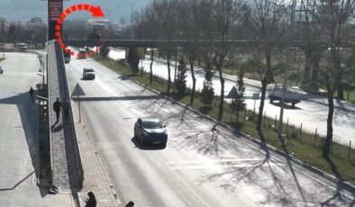 Kütahya İl Emniyet Müdürlüğü’nden motosiklet sürücülerine yaya üst geçidi uyarısı