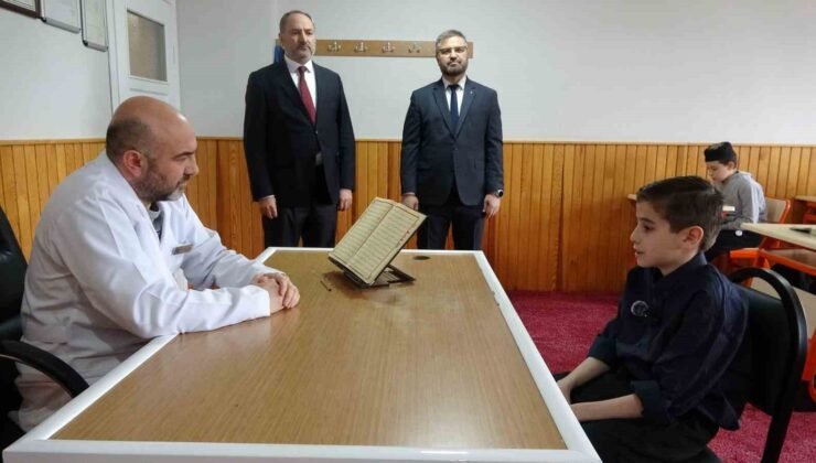 Kütahya’da 11 yaşındaki Ömer Sabri 8 ayda hafız oldu