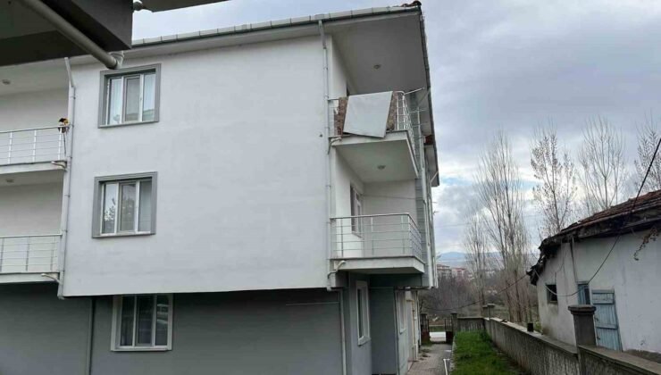 Kütahya’da balkondan düşen Alzaymır hastası hayatını kaybetti