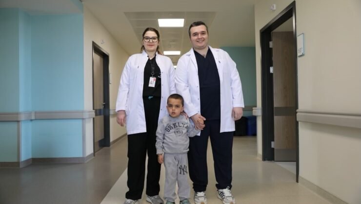 Kütahya’da minik hastaya kritik operasyon