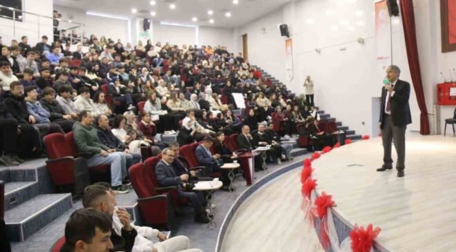Kütahya’da öğrencilere girişimcilik eğitimi