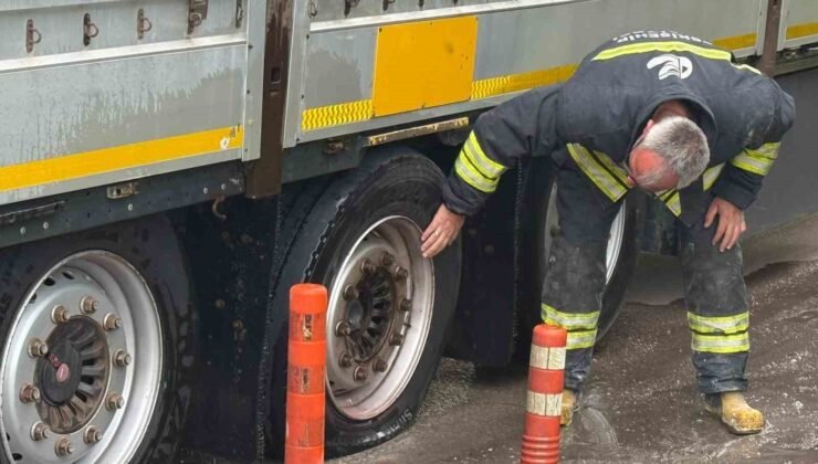 Lastiği patlayan tır yanmaktan son anda kurtarıldı