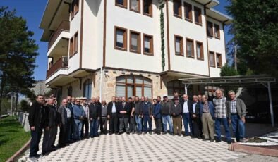 Mahalle sakinlerinden Serhat Hamamcı’ya anlamlı ziyaret