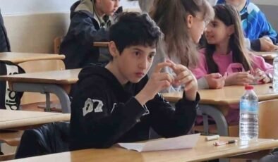 Matematik Olimpiyatı ön eleme sınavında Türkiye dördüncüsü Emet’ten