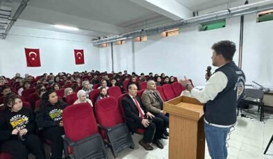 Öğretmen ve öğrencilere siber suçlarla mücadele eğitimi