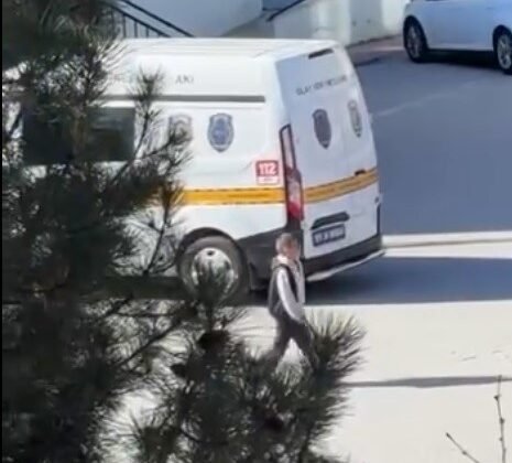 Okul tuvaletinde silah ve tehdit notu bulundu