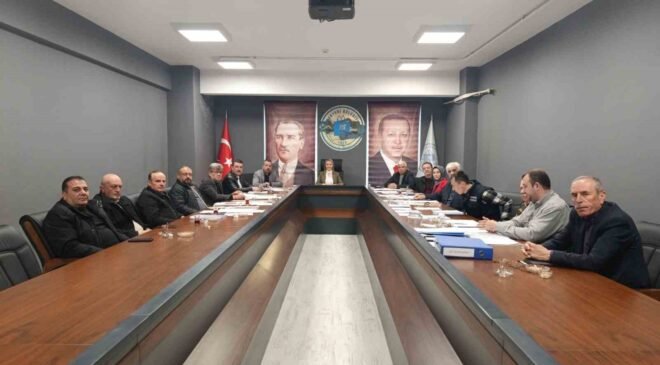 Oylar eşit çıkınca Meclis 1. Başkanvekili kurayla belirlendi