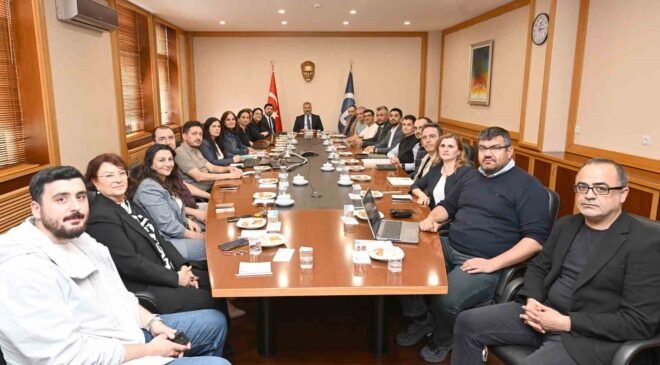 Rektör Adıgüzel’in katılımıyla “AUPRESS Dergi Editörleri Değerlendirme Toplantısı” yapıldı