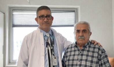 Şah damarındaki darlığa Karotis stent müdahalesi