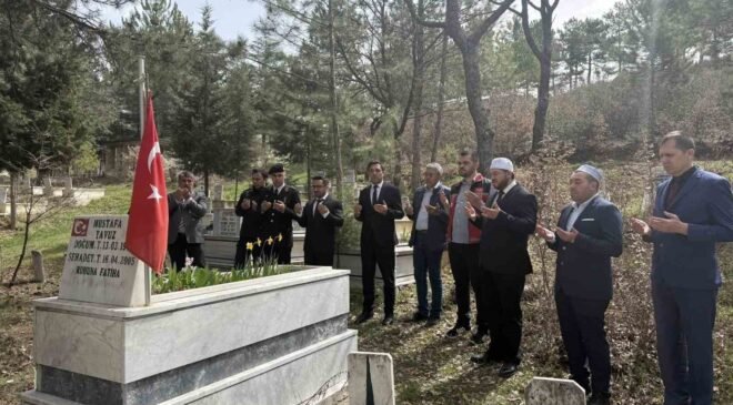 Şehit Polis Memuru Mustafa Yavuz mezarı başında anıldı