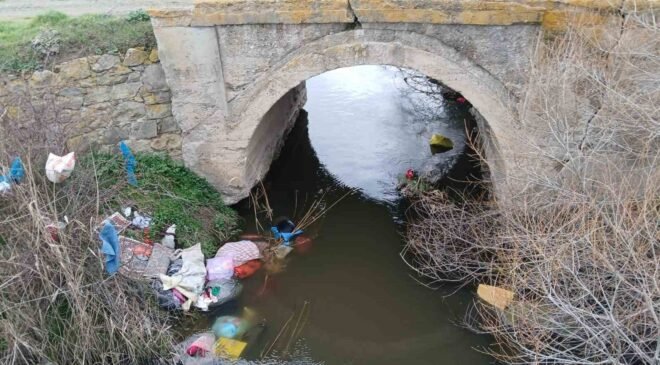 Tavşanlı’da bilinçsizce hareket çevre kirliliğine sebep oluyor