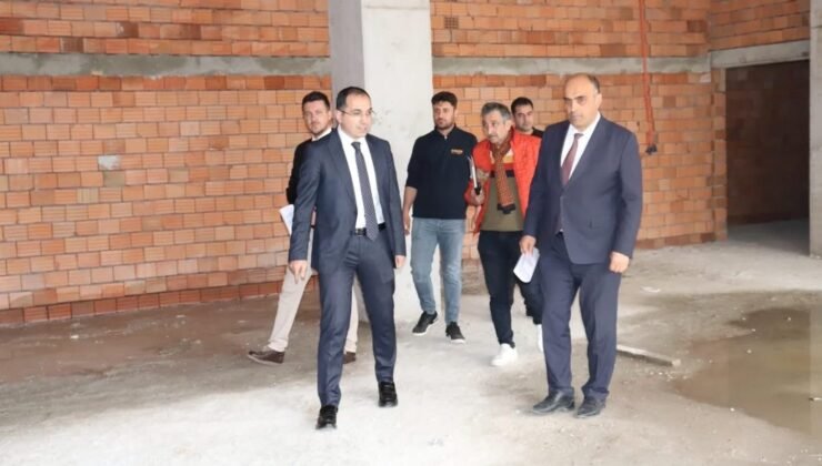 Tavşanlı’da Kaymakam Özdemir yeni okul inşaatı yerinde incelendi