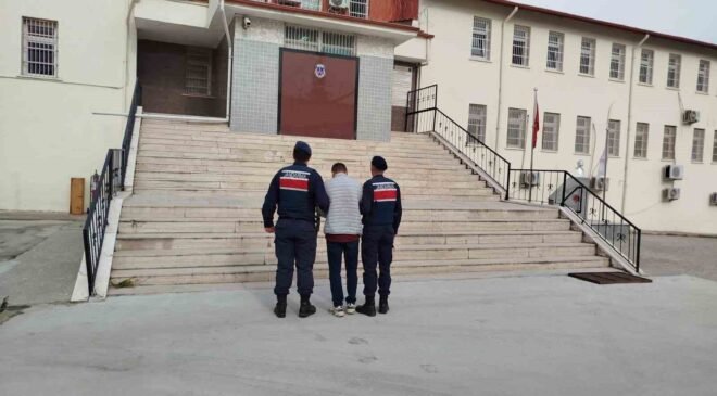 Trafik güvenliğini tehlikeye sokmaktan aranan şahıs yakalandı