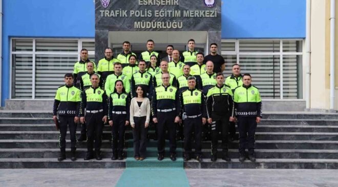 Trafik Polis Eğitim Merkezi personeline yapay zekâ eğitimi