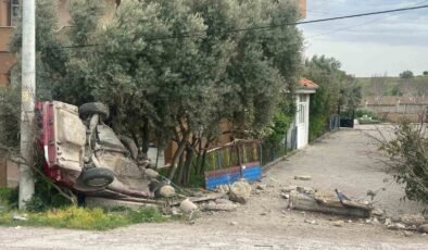 Uşak’ta otomobil evin bahçe duvarına çarptı: 1 ölü, 1 yaralı