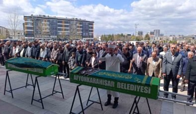 Üst kat komşularının katlettiği çift toprağa verildi