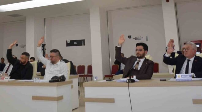 Üyelerin istediği ’İhale ve doğrudan temin dosyaları’ gelmemesi tartışması Meclise taşındı