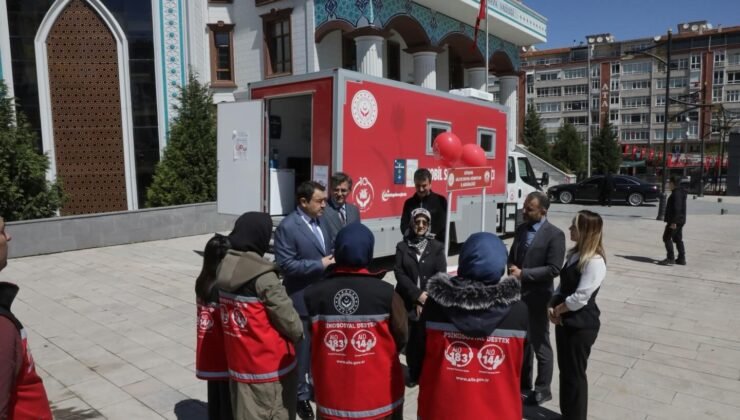 Vali Musa Işın’dan mobil sosyal hizmet aracına yakın takip