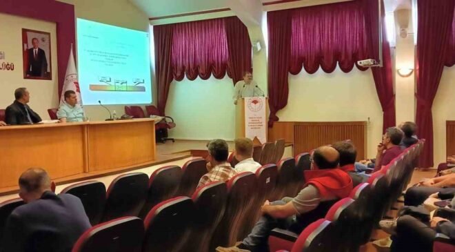 Veteriner hekimlere yönelik şap hastalığıyla mücadele toplantısı yapıldı