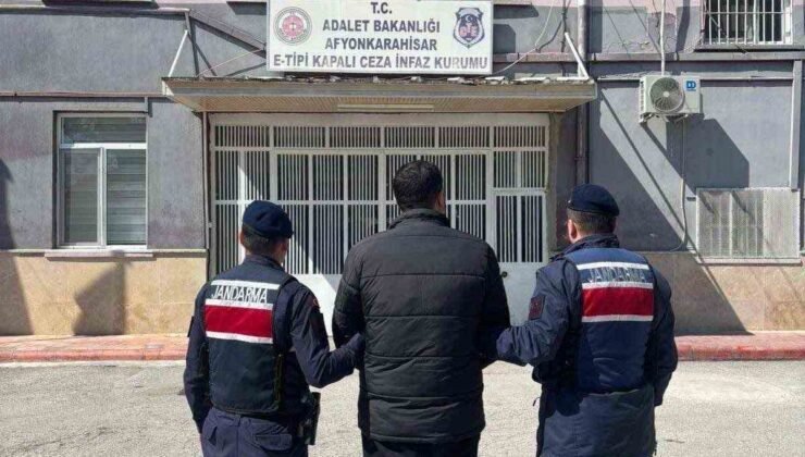 Yaklaşık 22 yıl hapis cezasıyla aranan şahsı jandarma yakaladı