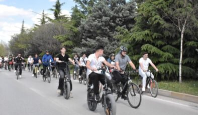EOSB Teknik Kolej 19 Mayıs Ruhuyla Pedalladı