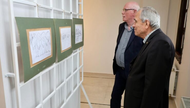 Eskişehir’de Gelecek Atölyesi Öğrencilerinin Karikatürleri Sanatseverlerle Buluştu