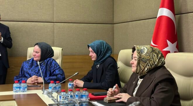 TBMM Komisyon Başkanı Ayşen Gürcan Akademi Anadolu Öğrencilerini Ağırladı
