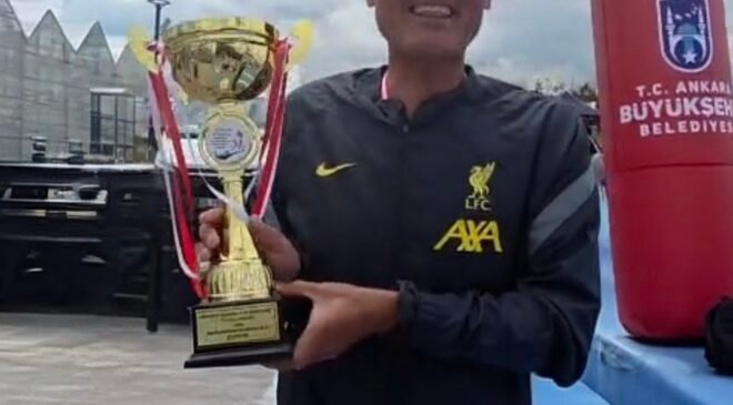 Eskişehirli Atlet Cenk Algın Ankara Yarı Maratonu’nda Şampiyon Oldu