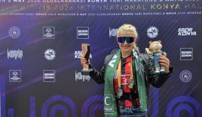 Konya Yarı Maratonu’nda Eskişehir Rüzgarı: Bahar Sezer Kürsüde!