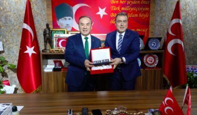 İstanbul Maden İhracatçılar Birliği Başkanı Metin Çekiç’ten MHP’ye Hayırlı Olsun Ziyareti